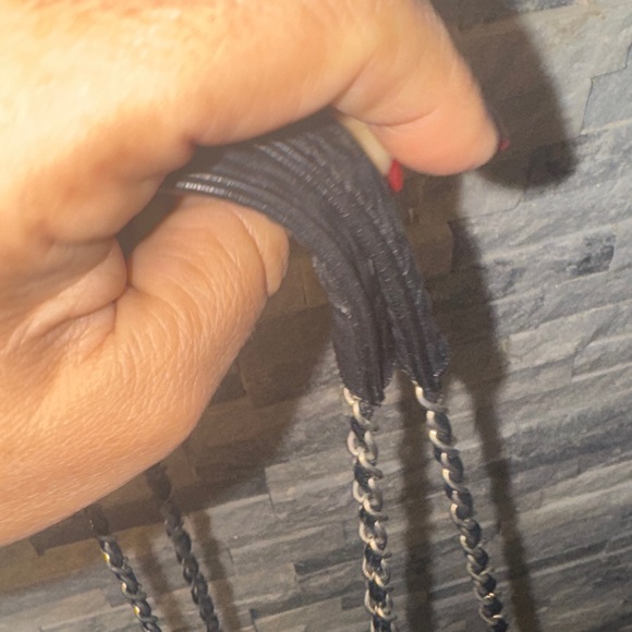 Fashionable Black Leather Chain Shoulder Bag - Picture 8 of 10